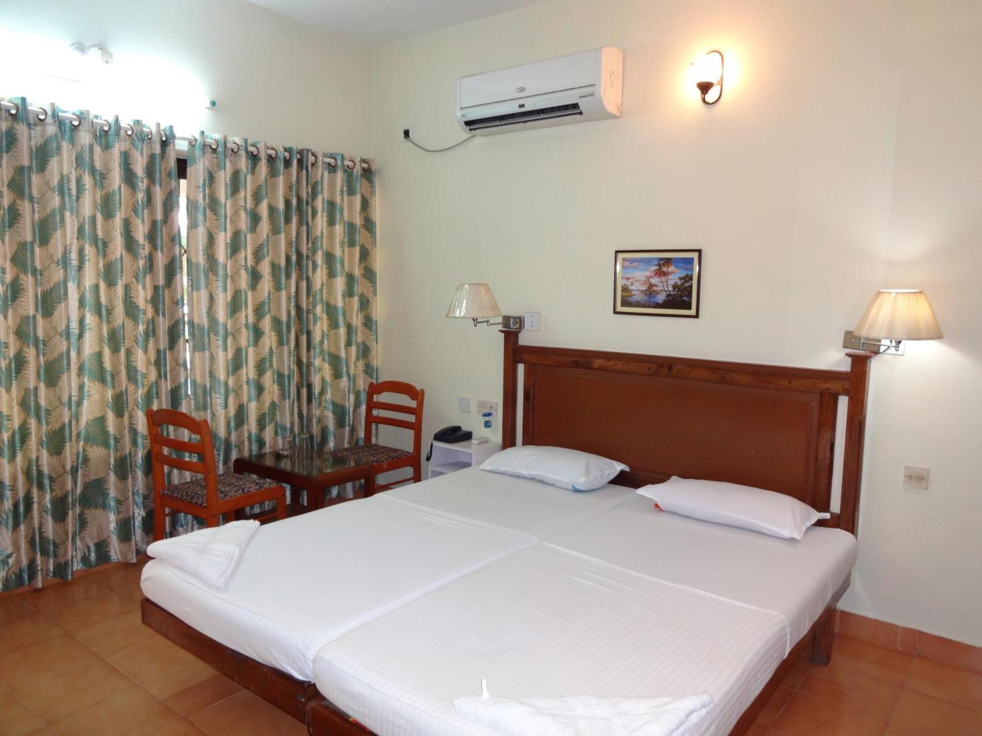 Hotel Thushara Kovalam Esterno foto