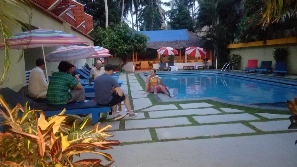 Hotel Thushara Kovalam Esterno foto