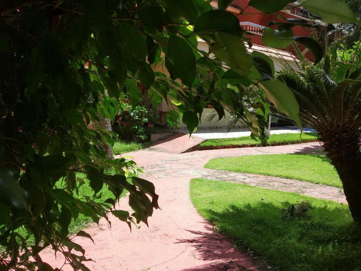 Hotel Thushara Kovalam Esterno foto